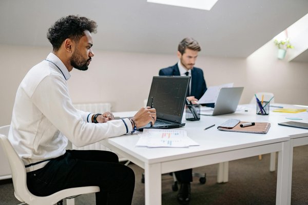 Comment sélectionner la plateforme idéale de gestion d"événements d"entreprise dans l"univers du luxe ?